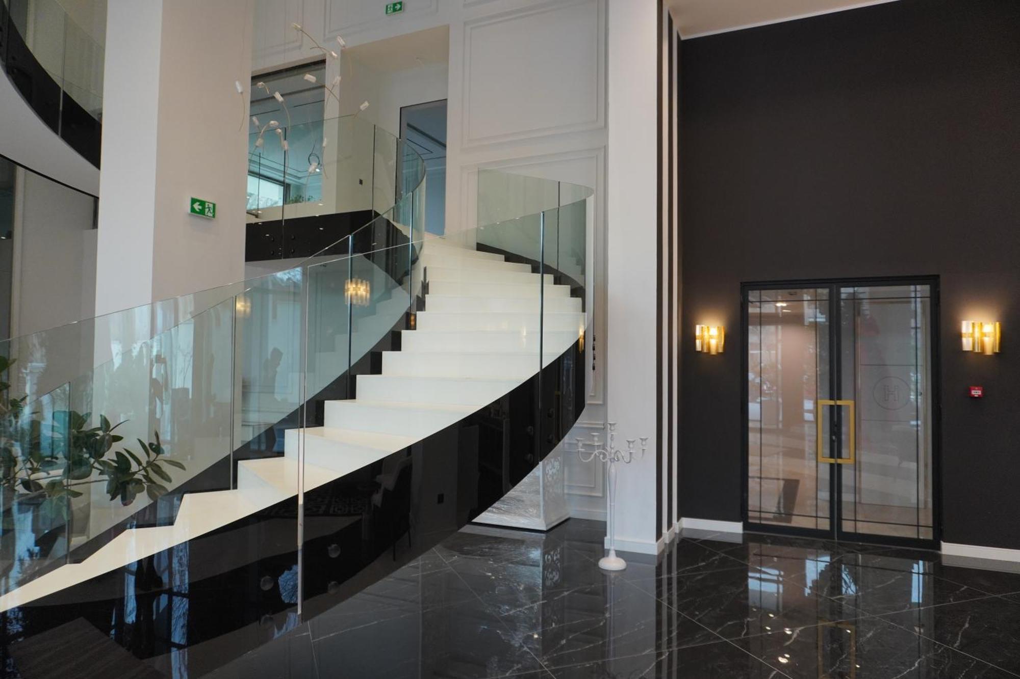 New Belgrade Premium Hotel Bagian luar foto