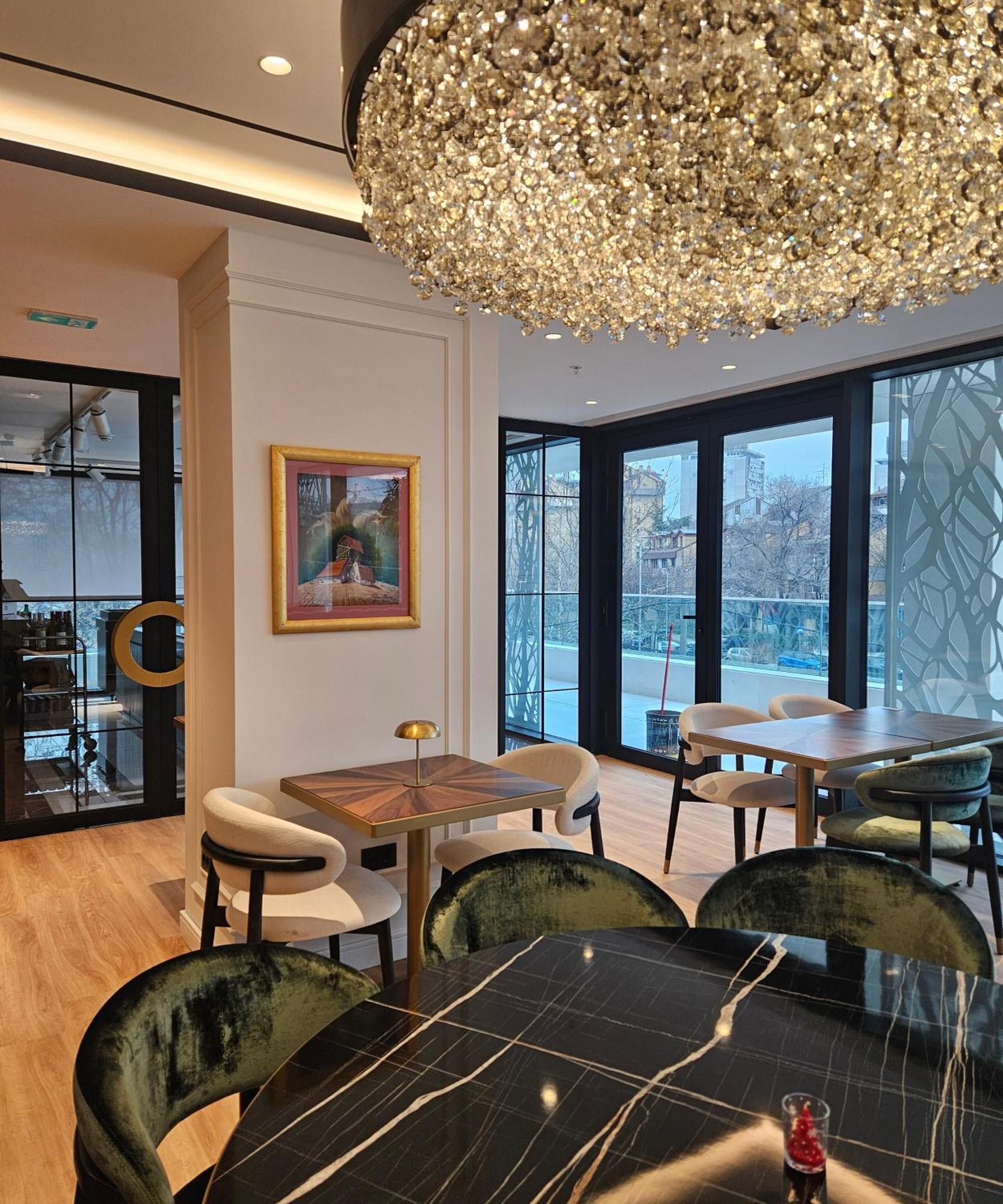 New Belgrade Premium Hotel Bagian luar foto
