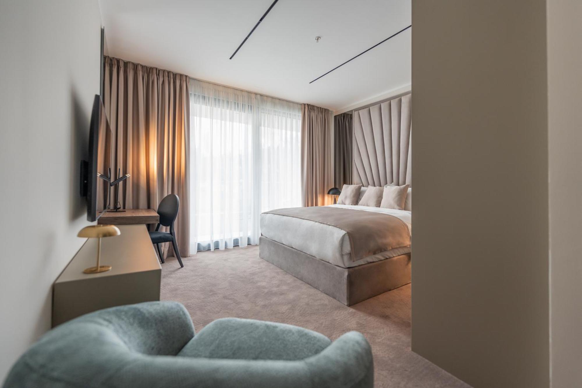 New Belgrade Premium Hotel Bagian luar foto