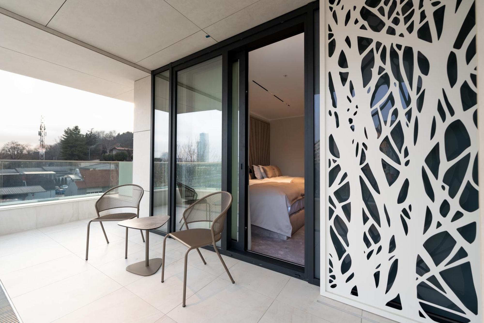 New Belgrade Premium Hotel Bagian luar foto