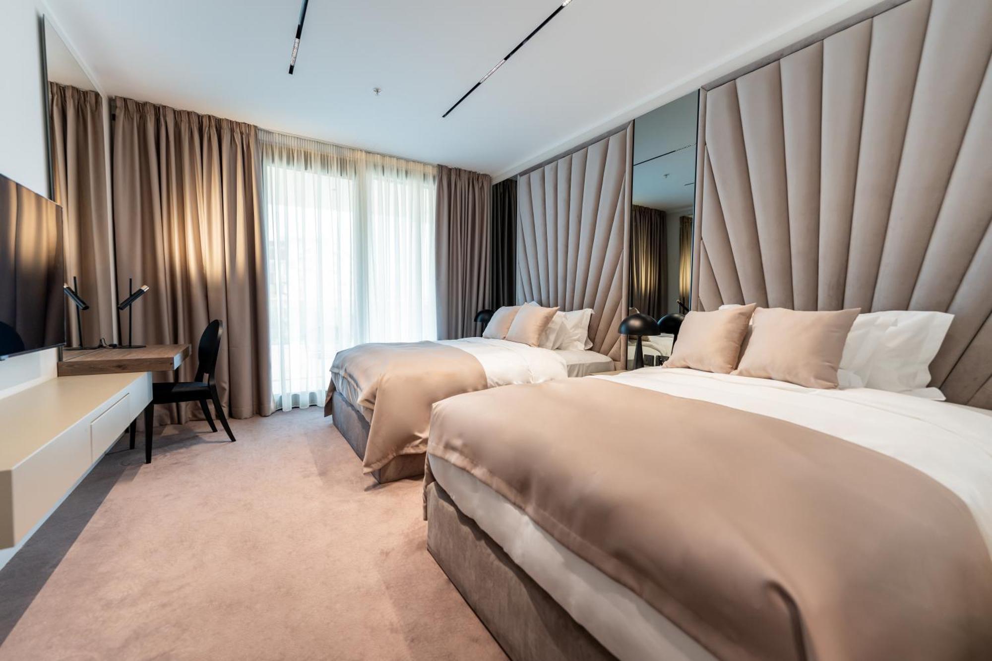 New Belgrade Premium Hotel Bagian luar foto