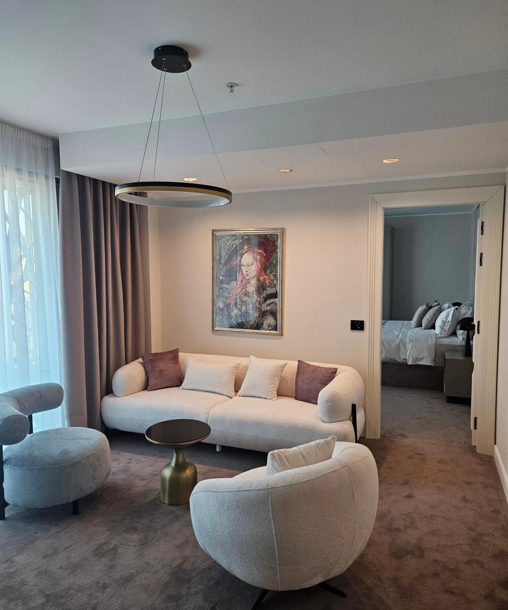New Belgrade Premium Hotel Bagian luar foto