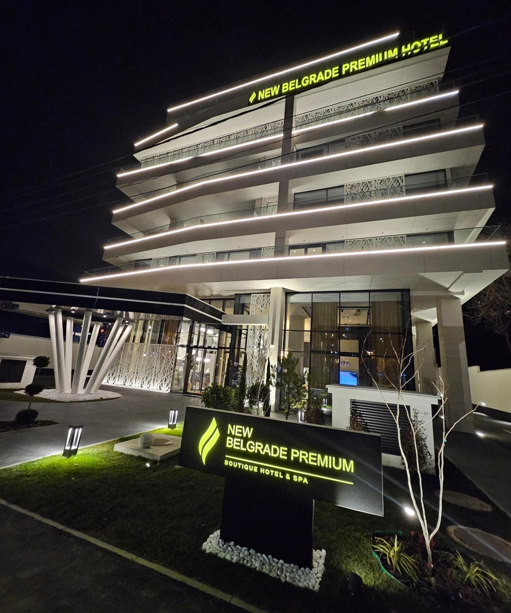 New Belgrade Premium Hotel Bagian luar foto