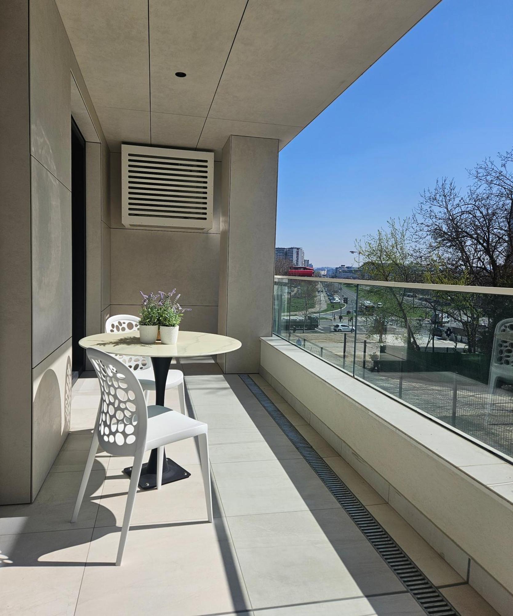 New Belgrade Premium Hotel Bagian luar foto