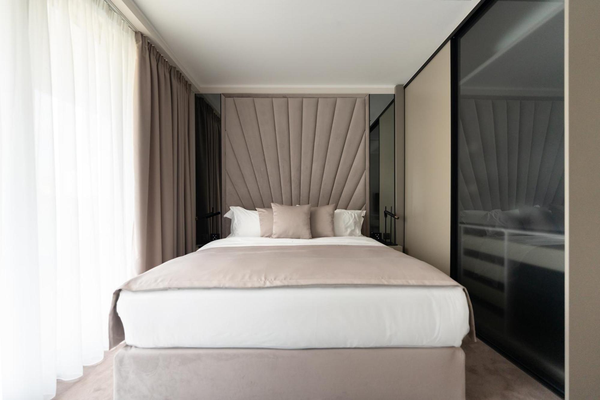 New Belgrade Premium Hotel Bagian luar foto